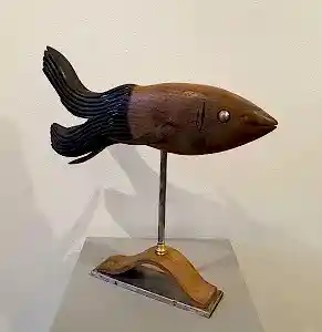 SERKAN ERKOÇ tarafından 2020 yılında 40x48x19 cm ölçülerinde Ahşap, metal tekniği ile yapılmıştır.