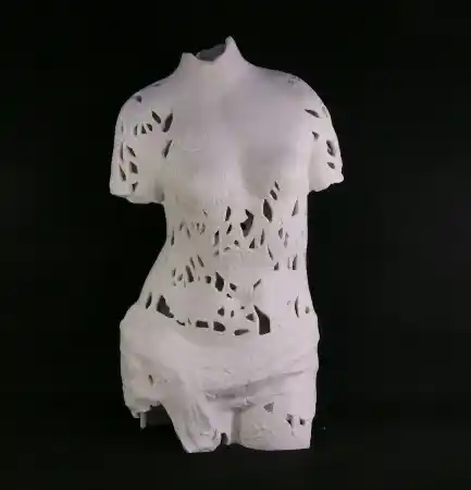 MİNE POYRAZ tarafından 2026 yılında 62x28x25 cm ölçülerinde Seramik Ajur Tekniği tekniği ile yapılmıştır.