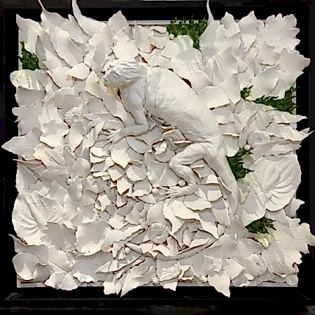 DİLA NAZ AKGÜN tarafından 2026 yılında 50x50 cm ölçülerinde Porselen ve murano cam, karışık teknik tekniği ile yapılmıştır.