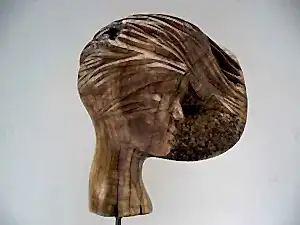 HAKAN ERASLAN tarafından 2016 yılında 35x48x16 cm ölçülerinde Zeytin Ağacı Yontu tekniği ile yapılmıştır.