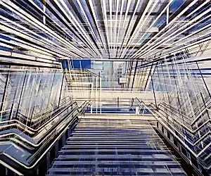 AYHAN ÇETİN tarafından 2022 yılında 100x120 cm ölçülerinde Tuval üzeri akrilik boya tekniği ile yapılmıştır.