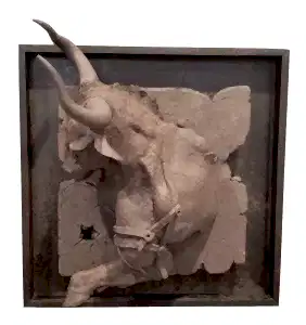 BUĞRA ÖZER tarafından 2017 yılında 20x20x15 cm ölçülerinde Siyah Kil-1250°C  Serbest Elle ve Kalıpla Şekillendirme tekniği ile yapılmıştır.