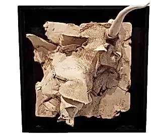 BUĞRA ÖZER tarafından 2017 yılında 20x20x15 cm ölçülerinde Beyaz Kil-1250°C  Serbest Elle ve Kalıpla Şekillendirme tekniği ile yapılmıştır.