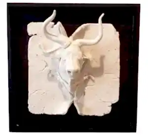 BUĞRA ÖZER tarafından 2017 yılında 20x20x15 cm ölçülerinde Beyaz Kil-1250°C  Serbest Elle ve Kalıpla Şekillendirme tekniği ile yapılmıştır.