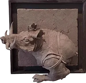 BUĞRA ÖZER tarafından 2017 yılında 20x20x15 cm ölçülerinde Siyah Kil-1250°C  Serbest Elle ve Kalıpla Şekillendirme tekniği ile yapılmıştır.