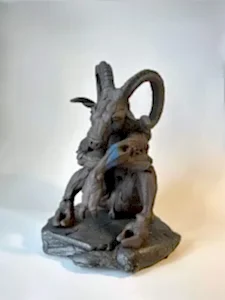 BUĞRA ÖZER tarafından 2023 yılında 30x24x27 cm ölçülerinde Stoneware Seramik Çamuru, Serbest Elle Şekillendirme 1125 C° tekniği ile yapılmıştır.