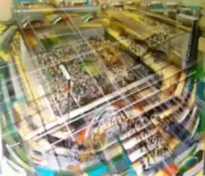 AYHAN ÇETİN tarafından 2013 yılında 130x150 cm ölçülerinde Tuval üzeri akrilik boya tekniği ile yapılmıştır.