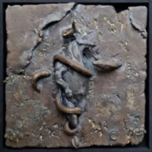 BUĞRA ÖZER tarafından 2020 yılında 40x40x8 cm ölçülerinde Siyah Kil 1250°C, Serbest Elle ve Kalıpla Şekillendirme tekniği ile yapılmıştır.