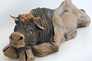 BUĞRA ÖZER tarafından 2013 yılında 16x73x24 cm ölçülerinde Seramik tekniği ile yapılmıştır.