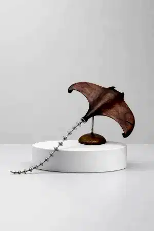 SERKAN ERKOÇ tarafından 2025 yılında 30x77x48 cm ölçülerinde Metal heykel tekniği ile yapılmıştır.