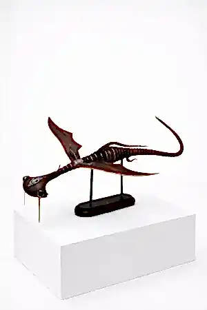 SERKAN ERKOÇ tarafından 2025 yılında 29x76x53 cm ölçülerinde Metal heykel tekniği ile yapılmıştır.