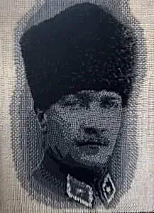 HÜLYA KANDEMİR KANBER tarafından 95x70 cm ölçülerinde Tuval Üzeri Ahşap Kavale + Akrilik Boya tekniği ile yapılmıştır.