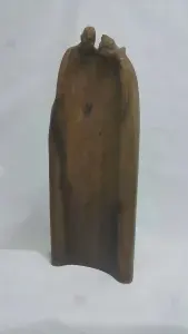 HAKAN ERASLAN tarafından 2023 yılında 98x28x12 cm ölçülerinde Meşe Ağacı Yontu tekniği ile yapılmıştır.