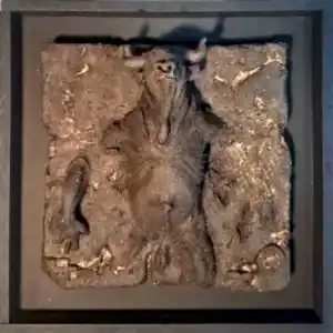 BUĞRA ÖZER tarafından 2019 yılında 25x25 cm ölçülerinde Seramik tekniği ile yapılmıştır.