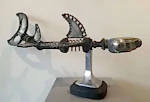SERKAN ERKOÇ tarafından 2020 yılında 42x74x20 cm ölçülerinde Ahşap, metal tekniği ile yapılmıştır.